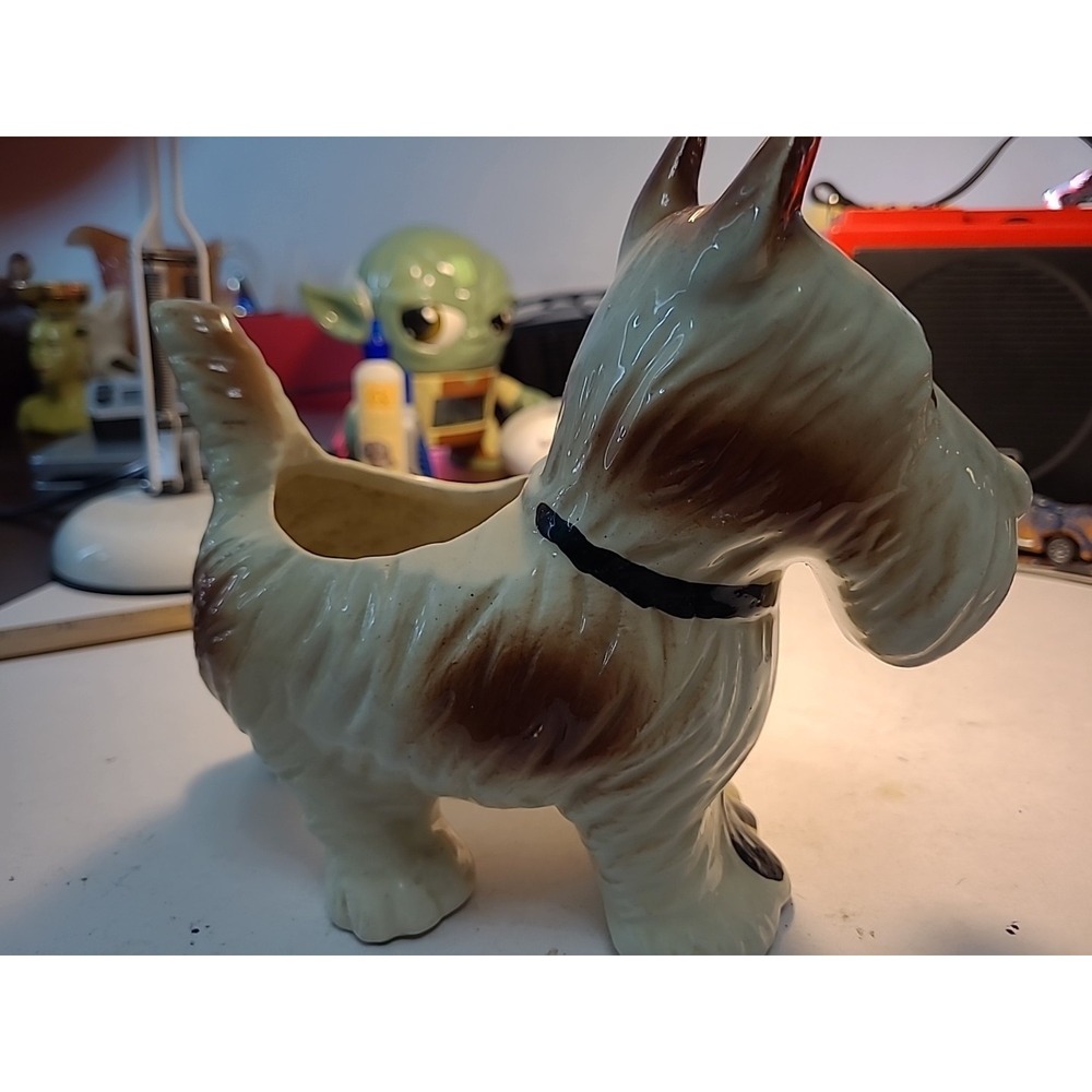 Vintage Scottie Dog Planter White with black details